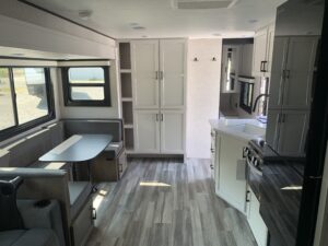 2025 JAYCO JAY FLIGHT 284BHS