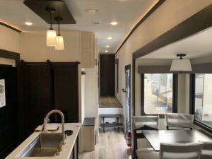 2025 FOREST RIVER SABRE 36FLX 5TH WHEEL