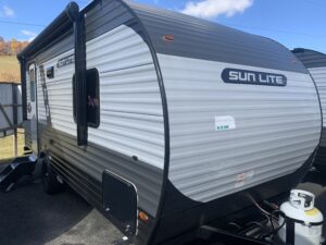 2025 SUNSET PARK RV SUN LITE LTD 19RB