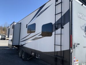 2018 HIGHLAND RIDGE 350H TOY HAULER