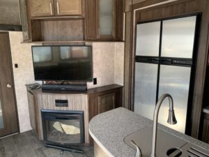 2018 HIGHLAND RIDGE 350H TOY HAULER