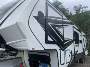 2025 GRAND DESIGN MOMENTUM 344M TOY HAULER 5TH WHEEL