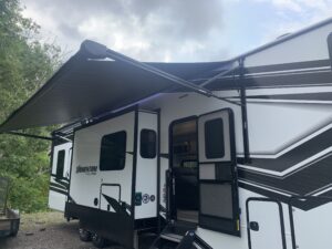 2025 GRAND DESIGN MOMENTUM 344M TOY HAULER 5TH WHEEL