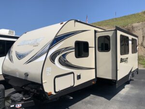 2017 KEYSTONE BULLET 272BHS