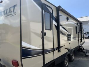 2017 KEYSTONE BULLET 272BHS