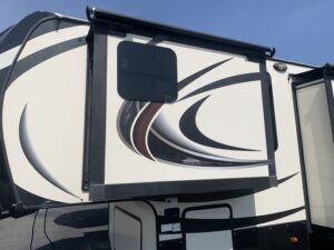 2015 KEYSTONE ALPINE 3620FL 5TH WHEEL