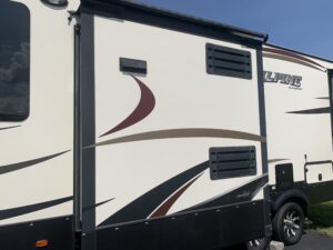 2015 KEYSTONE ALPINE 3620FL 5TH WHEEL