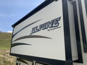 2015 KEYSTONE ALPINE 3620FL 5TH WHEEL