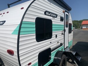 2025 SUNSET PARK RV SUNRAY 149 WHITE/TURQUOISE SPORT (Copy)