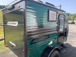 2025 SUNSET PARK RV SUNRAY 109 GREEN/BLACK