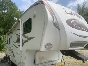 2010 KEYSTONE LAREDO 245RL 5TH WHEEL