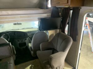 2008 FOUR WINDS MAJESTIC 23A CLASS C MOTORHOME 170K MILES