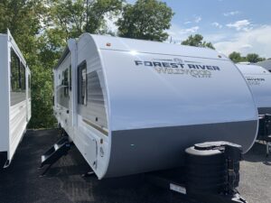 2025 FOREST RIVER WILDWOOD 273QBXL (fiberglass)